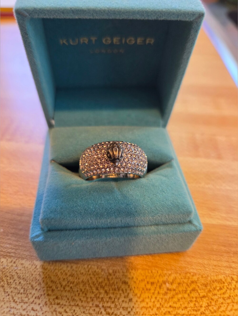 Kurt Geiger NWT STUNNING Silver Statement Ring Size M/L W/Box - Picture 3 of 6